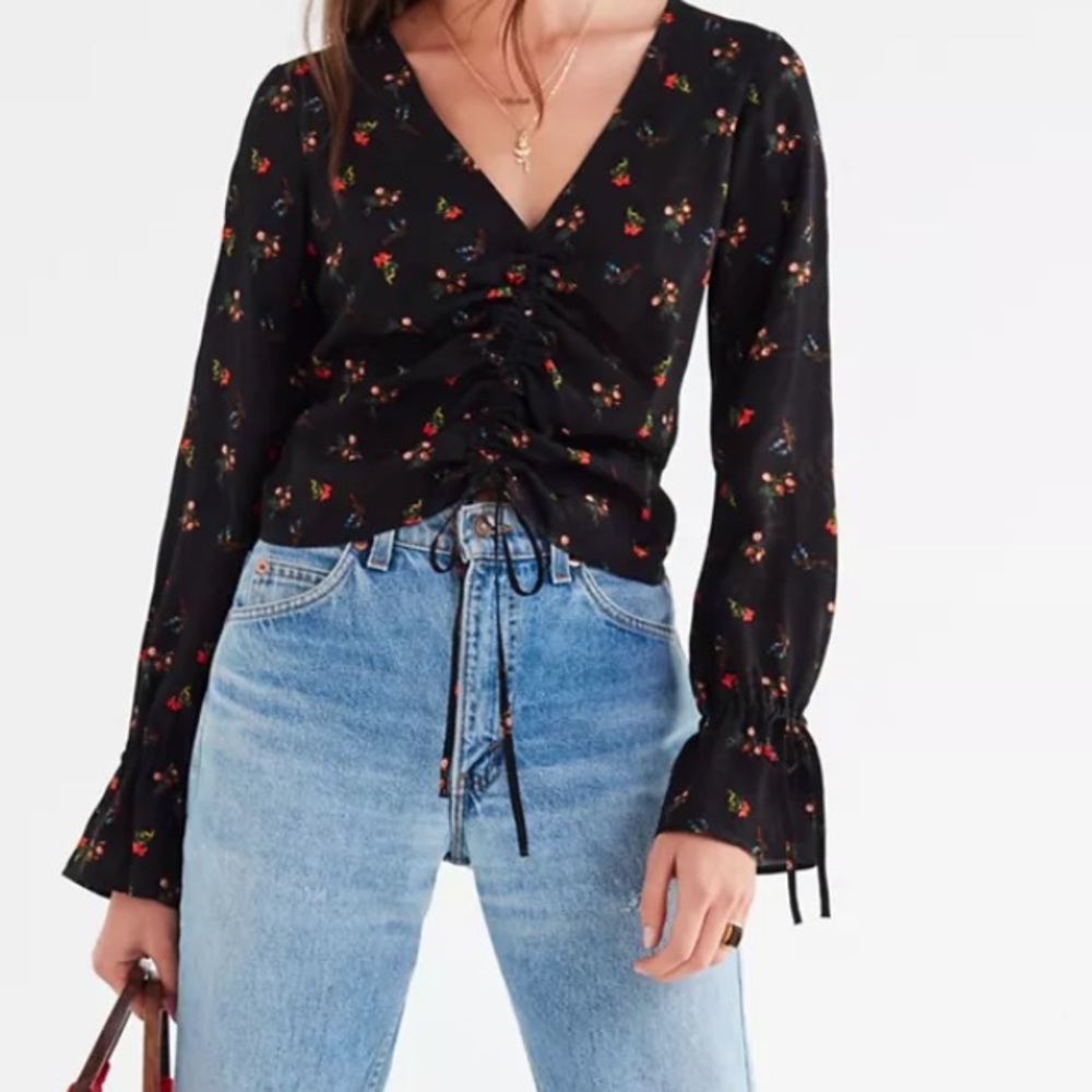 Urban Outfitters Floral Cinch Crop‎ top